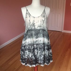 Flowy sleeveless crepe dress